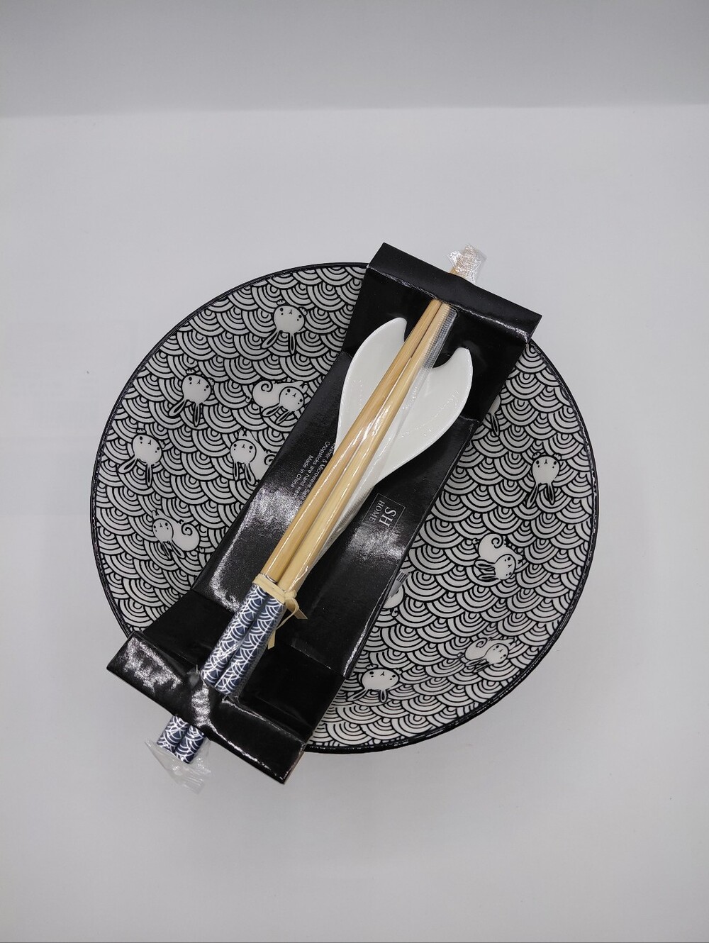 SH Home Bunnies Ceramic Ramen Noodle Bowl